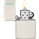 Encendedor Zippo blanco brillante en la Obscuridad