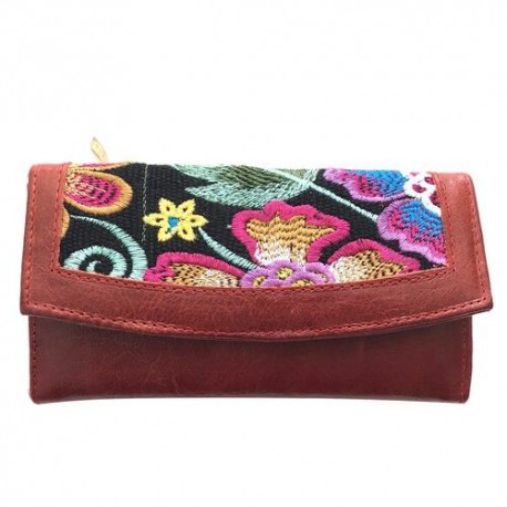 Cartera piel y bordado