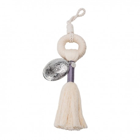 Bendición para el hogar con medallón de la Virgen de Guadalupe en colgante de macramé con atado
